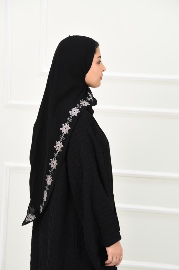 طرحة سوداء فاخرة