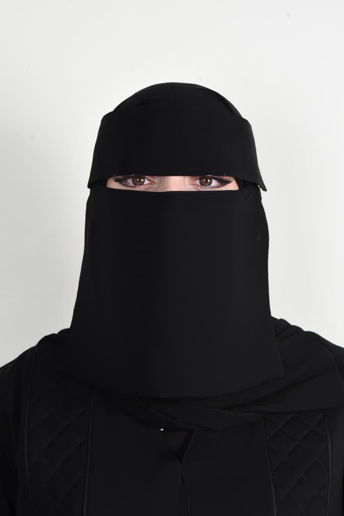 النقاب المطاط