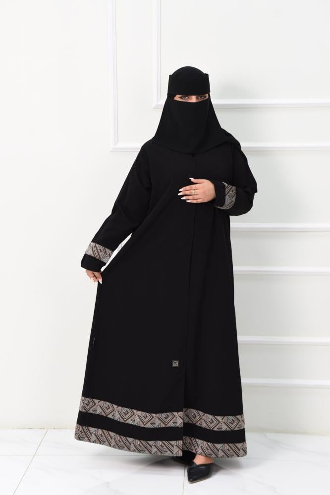 عباية عملية من قماش ماجستيك